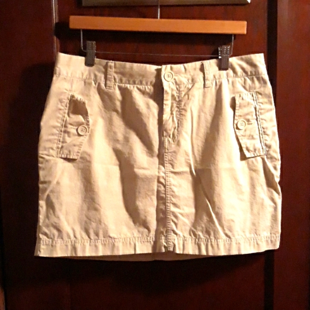 GAP...Light Khaki skirt